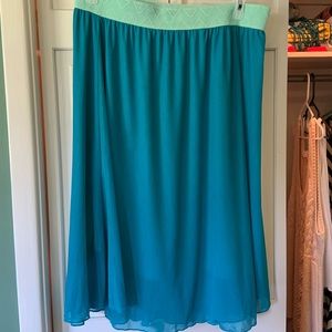 Blue/green Lularoe short skirt. Flowy layers